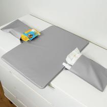 Trocador de Fraldas Bebê Portátil Impermeável com Bolsos - Cinza Trocador de Fraldas Bebê Portátil Impermeável com Bolsos - Cinza