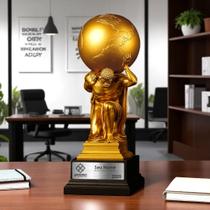 Troféu Atlas Peso da Vitória - homem sustentando o mundo nas costas Troféu Atlas Peso da Vitória - homem sustentando o mundo nas costas