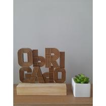 Troféu de Palavras Motivacional Empresa em MDF para Decoração com Base de Pinus - 1 unidade