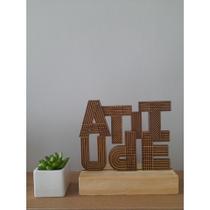 Troféu de Palavras Motivacional Empresa em MDF para Decoração com Base de Pinus - 1 unidade