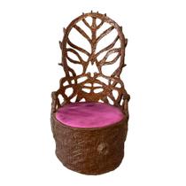 Trono da Bruxa - Assento Decorativo e Funcional Trono da Bruxa - Assento Decorativo e Funcional