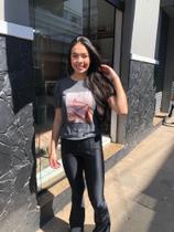 Tshirt com pedraria Tshirt com pedraria