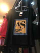 Tshirt Feminina preta com manga e estampa tam G