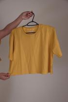 Tshirt T-Shirt Cropped Feminina em Algodão - Cor Mostarda Tshirt T-Shirt Cropped Feminina em Algodão - Cor Mostarda