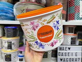 Tupper Caixa de Armazenamento Farinha Floral 3,8 kg / 5,5 l Tupper Caixa de Armazenamento Farinha Floral 3,8 kg / 5,5 l