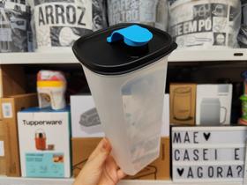 Tupper Slim 2 Litros Transparente com Tampa Preta e Azul - Tupperware Tupper Slim 2 Litros Transparente com Tampa Preta e Azul - Tupperware