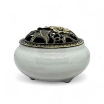 Turíbulo Incensário de Mesa em Cerâmica Branco Detalhado 8cm