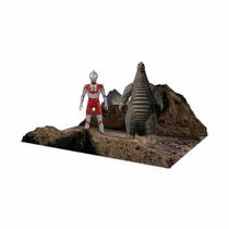 Ultraman and Red King Box Set - 5 Points - Mezco