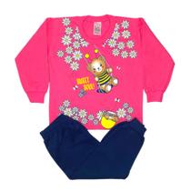 Um conjunto de moletom infantil para MENINAS
