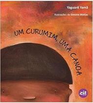 Um curumim, uma canoa