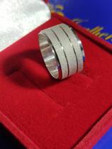 Uma Alianças Reta Com 2 Ricos e Foscas Compromisso Namoro Prata 950 Fosca 10 mm Unidade Uma Alianças Reta Com 2 Ricos e Foscas Compromisso Namoro Prata 950 Fosca 10 mm Unidade