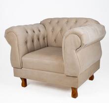 Uma Poltrona Elisabeth Chesterfield Capitonê + Um Puff - Suede Bege Uma Poltrona Elisabeth Chesterfield Capitonê + Um Puff - Suede Bege