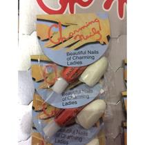 unha postiça branca, saquinho com 10 unidades e uma cola para o uso da mesma unha postiça branca, saquinho com 10 unidades e uma cola para o uso da mesma