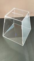 Urna Pirâmide em Acrílico Cristal 3mm 30 cm