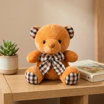 Ursinho De Pelucia Fofo Com Laço Enfeite Para Cestas Cafe Cha De Bebe Kit Festa Infantil Luxo Ursinho De Pelucia Fofo Com Laço Enfeite Para Cestas Cafe Cha De Bebe Kit Festa Infantil Luxo