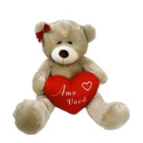Ursinho Pelúcia Sentado com Coração Amo Você 28cm de Muito Carinho Amor Fofo Ursinho Pelúcia Sentado com Coração Amo Você 28cm de Muito Carinho Amor Fofo