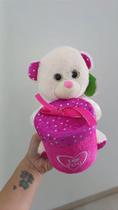 Urso Caco Rosa Claro Presente Redondo com Brilho 'I LOVE YOU' - 21 cm de Pelúcia Urso Caco Rosa Claro Presente Redondo com Brilho 'I LOVE YOU' - 21 cm de Pelúcia