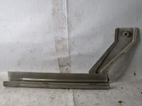 USADO: Canaleta Guia Vidro Traseiro Direito Renault Kwid Original Prata USADO: Canaleta Guia Vidro Traseiro Direito Renault Kwid Original Prata