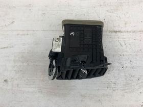 USADO: Difusor Central Esquerdo Jeep Compass 2016 2021 USADO: Difusor Central Esquerdo Jeep Compass 2016 2021