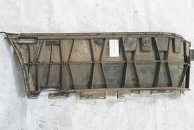USADO: Guia Para-choque Traseiro Esquerdo Audi A6 93 94 95 96 97 98 USADO: Guia Para-choque Traseiro Esquerdo Audi A6 93 94 95 96 97 98
