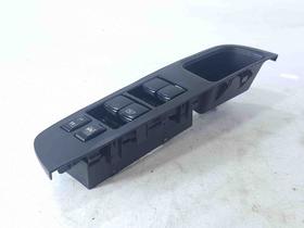 Usado: Interruptor vidro diant. esq nissan tiida 1.8 2011 Usado: Interruptor vidro diant. esq nissan tiida 1.8 2011
