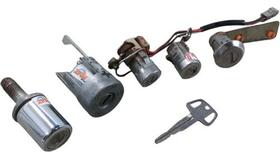 USADO: Kit Miolo Ignição Portas Estepe C/ Chave Orignal Tr4 10 A 15 USADO: Kit Miolo Ignição Portas Estepe C/ Chave Orignal Tr4 10 A 15
