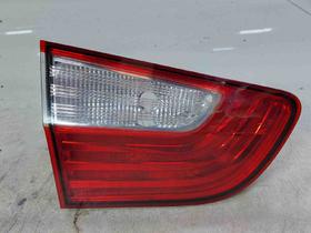 Usado: LANTERNA DA TAMPA ESQUERDA Fiat GRAND SIENA 1.6 2015 Usado: LANTERNA DA TAMPA ESQUERDA Fiat GRAND SIENA 1.6 2015