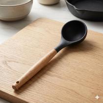Utensílio de Silicone e Bambu - Concha Preta Utensílio de Silicone e Bambu - Concha Preta