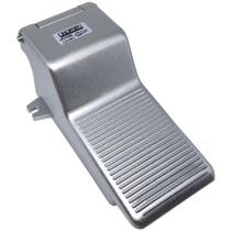 Valvula pedal pneumática com retorno mola 5/2 vias rosca 1/4 Valvula pedal pneumática com retorno mola 5/2 vias rosca 1/4