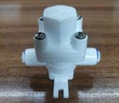 Válvula Redutora de Pressão 1/4 X 1/4 P/ Purificador Electrolux / IBBL / Consul mang. 1/4