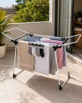 Varal de Chão Grande com Abas Malta Aço Branco 16kg Secalux Varal de Chão Grande com Abas Malta Aço Branco 16kg Secalux
