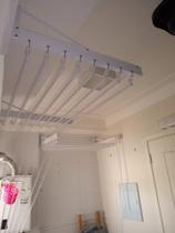 Varal de parede individual com 10 varetas em alumínio Varal de parede individual com 10 varetas em alumínio