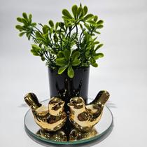 Vasinho floral com bandeja redonda e passarinhos de porcelana