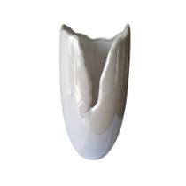 Vaso Asturia I Resina Cor Branco Tamanho 39 x 18cm Vaso Asturia I Resina Cor Branco Tamanho 39 x 18cm