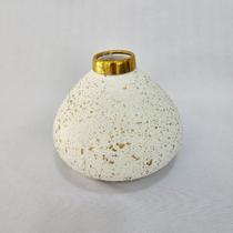 Vaso cerâmica branco respringos dourados - Ana Maria
