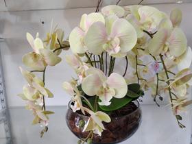 Vaso com orquídeas brancas siliconada - Vaso de vidro