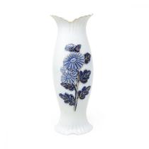 Vaso de cerâmica branca c/ estampa de flores azuis 26cm