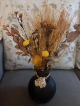 Vaso de cerâmica pintado na cor preto fosco com 20 cm de altura o arranjo e vaso 40 cm Vaso de cerâmica pintado na cor preto fosco com 20 cm de altura o arranjo e vaso 40 cm