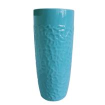 Vaso de Cerâmica Verde Água Alto Relevo 29xØ12cm. Vaso de Cerâmica Verde Água Alto Relevo 29xØ12cm.