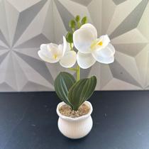 Vaso decorativo com flor artificial de plástico orquídea branca ou rosa de decoração flores branco com folha vasinho Vaso decorativo com flor artificial de plástico orquídea branca ou rosa de decoração flores branco com folha vasinho