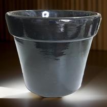 Vaso em cerâmica preto brilho 11x12cm com proteção na parte inferior para não riscar móveis Vaso em cerâmica preto brilho 11x12cm com proteção na parte inferior para não riscar móveis