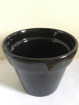 Vaso em cerâmica preto brilho 12x14cm com proteção na base para não riscar móveis