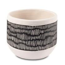 Vaso em cimento riscado preto e branco Vaso em cimento riscado preto e branco
