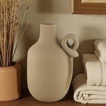 Vaso garrafa ceramica marrom rustico laco voluta ii 26,5cm