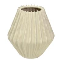 Vaso geometrico decorativo em porcelana na cor creme 20cm Vaso geometrico decorativo em porcelana na cor creme 20cm