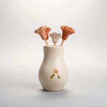 Vaso Pequeno Arranjo De Flores Artesanais Em Barro Cachepot Vaso Pequeno Arranjo De Flores Artesanais Em Barro Cachepot