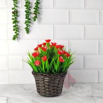 Vaso Trançado com Rosas Artificiais - Decoração Vaso Trançado com Rosas Artificiais - Decoração