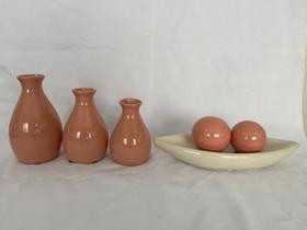 vasos decorativos de ceramica com barca e esferas