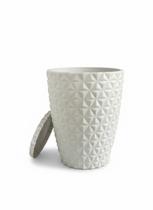 Vasos Polietileno Coluna Berlian Gold M 3D Cor:Bege Vasos Polietileno Coluna Berlian Gold M 3D Cor:Bege