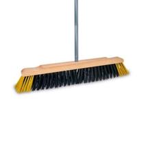Vassoura Gari 60cm Mad com Cabo com Cerdas de Alta Resistência para Limpeza de Grandes Áreas Vassoura Gari 60cm Mad com Cabo com Cerdas de Alta Resistência para Limpeza de Grandes Áreas